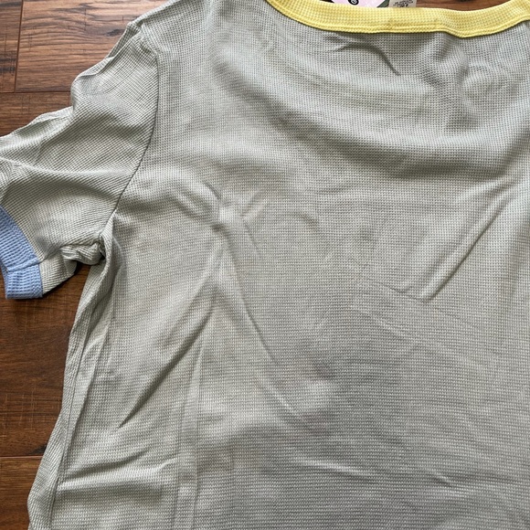 Waffle knit, oversized top - Picture 3 of 3